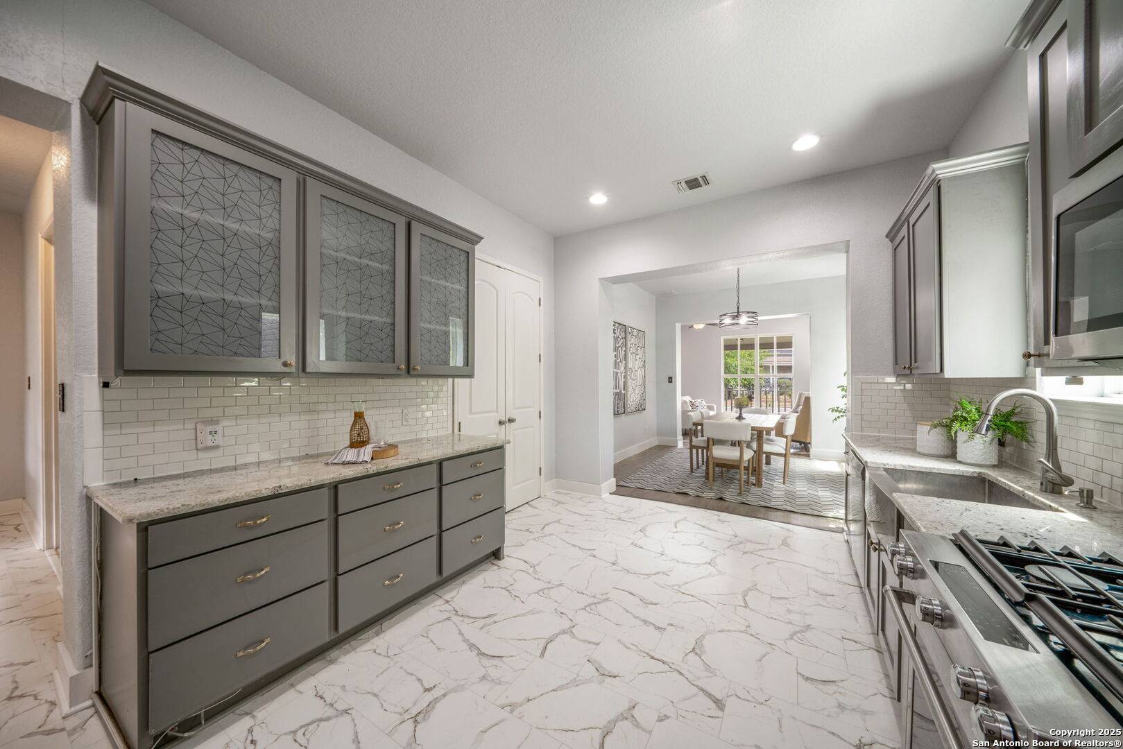 San Antonio, TX 78202,925 Burnet