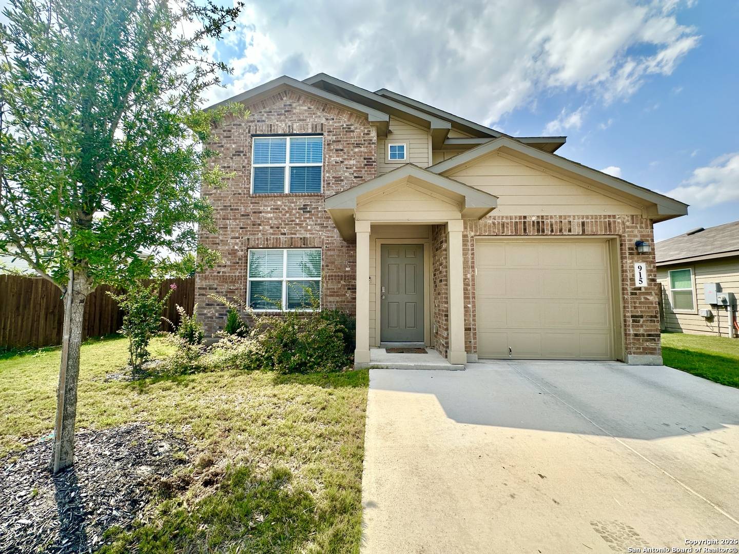 San Antonio, TX 78253,915 Empress Brilliant