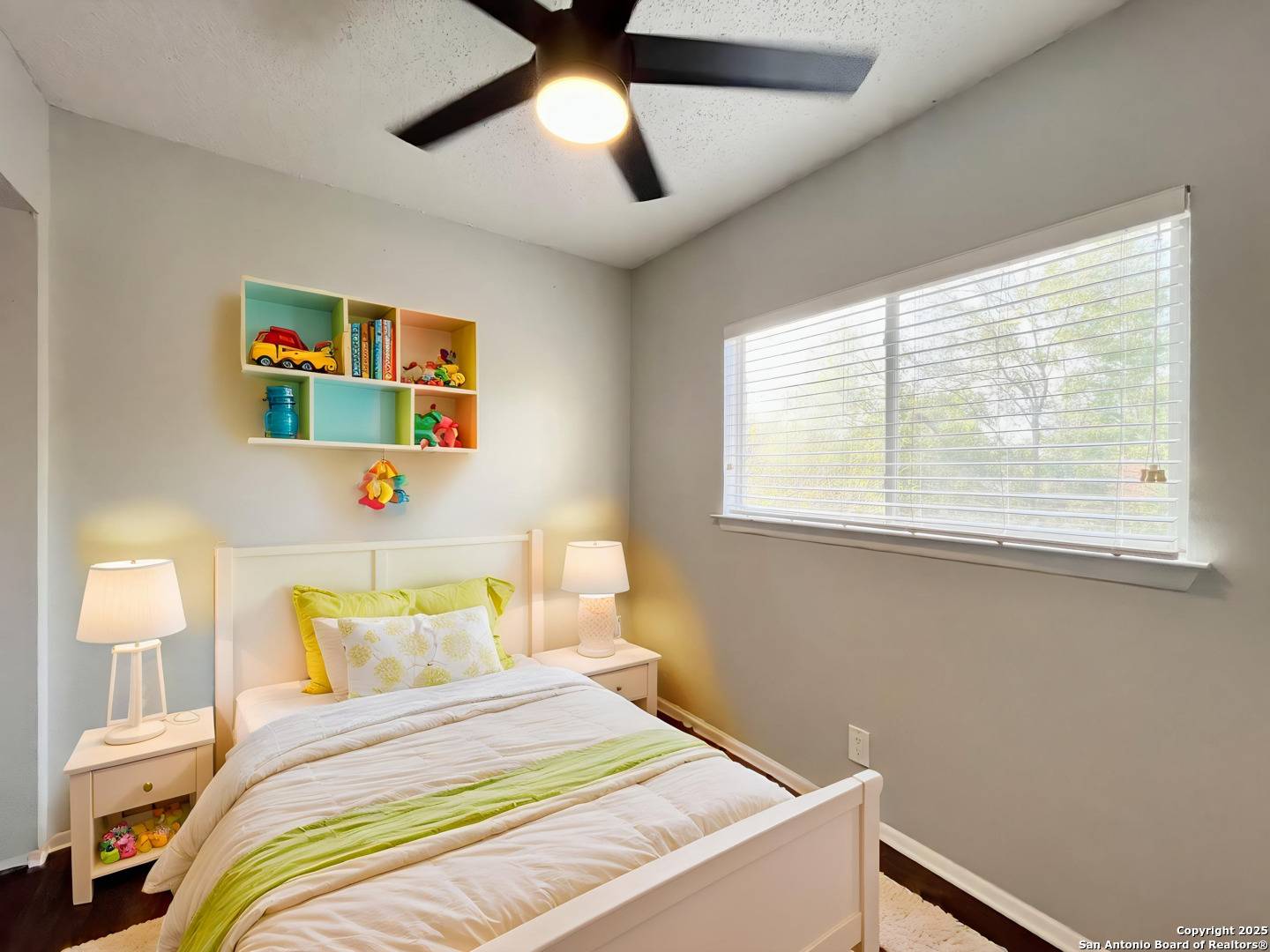 Converse, TX 78109,611 Meadow Forge