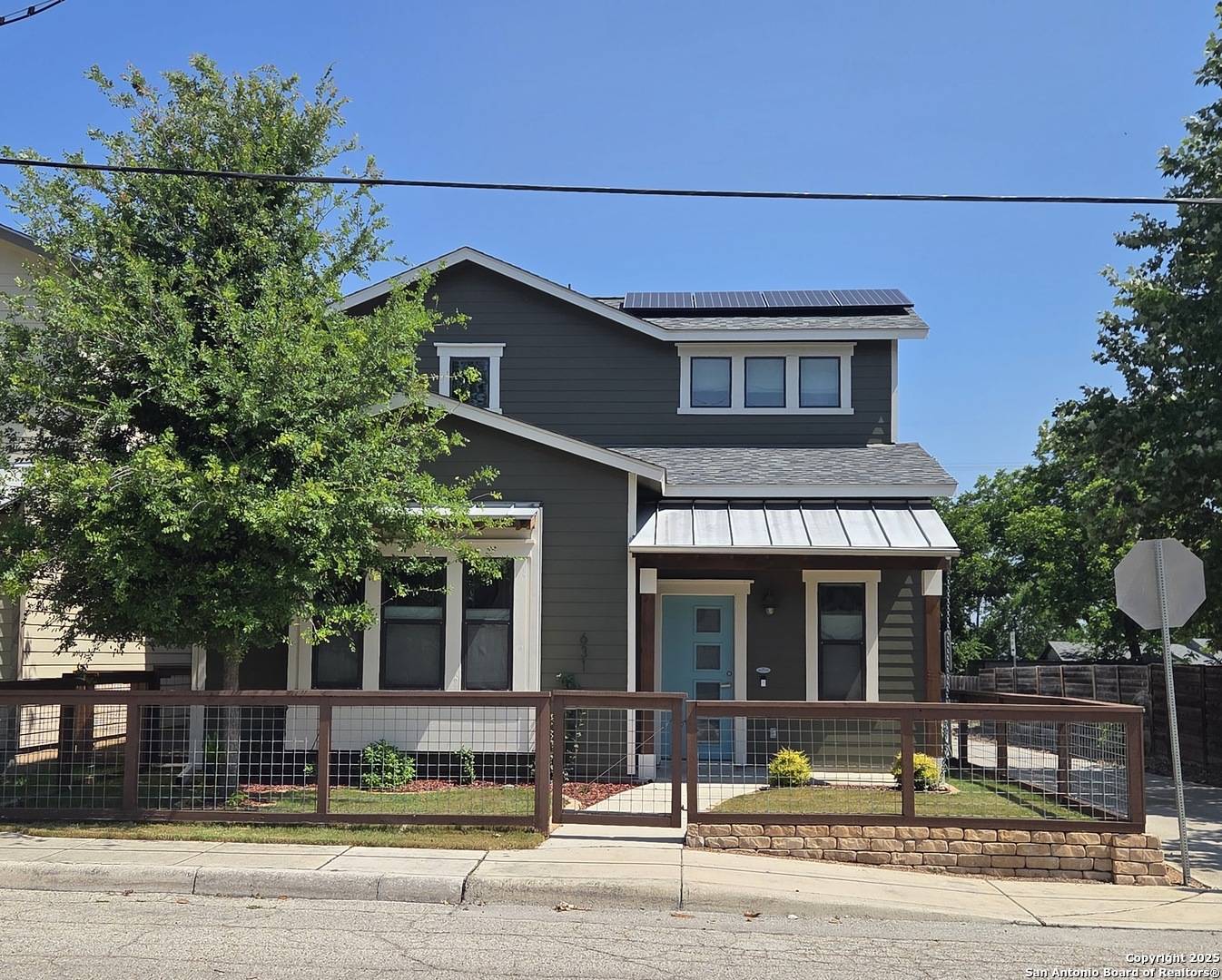 San Antonio, TX 78202,631 Burleson St