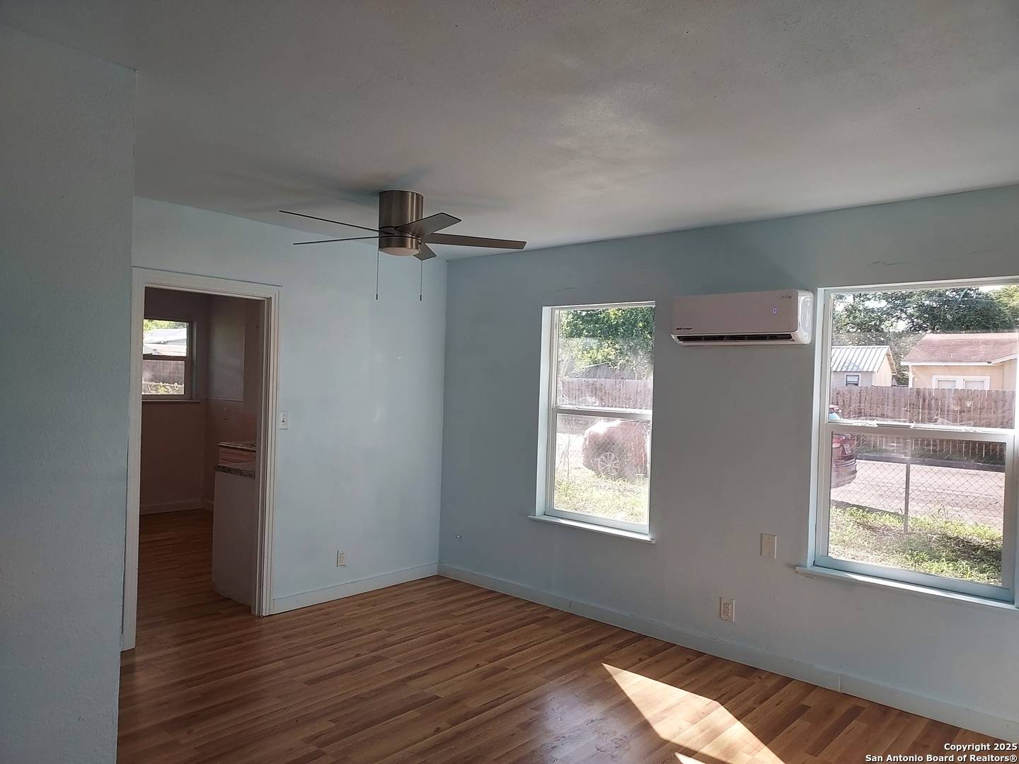 Beeville, TX 78102,811 N Archer