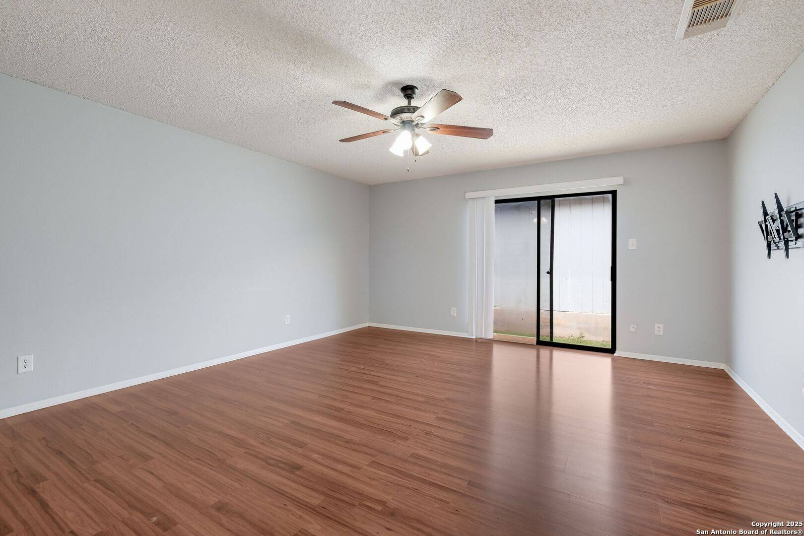 Converse, TX 78109,8147 Easy Meadow
