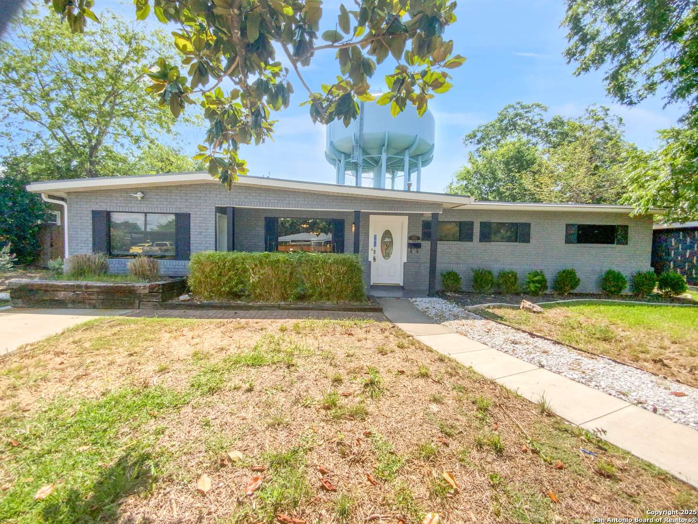 San Antonio, TX 78209,1002 Chevy Chase