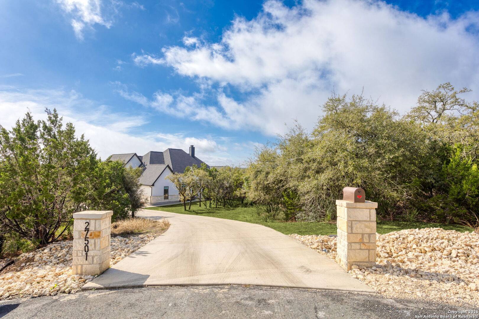 Boerne, TX 78006-5239,27501 BOERNE MIST