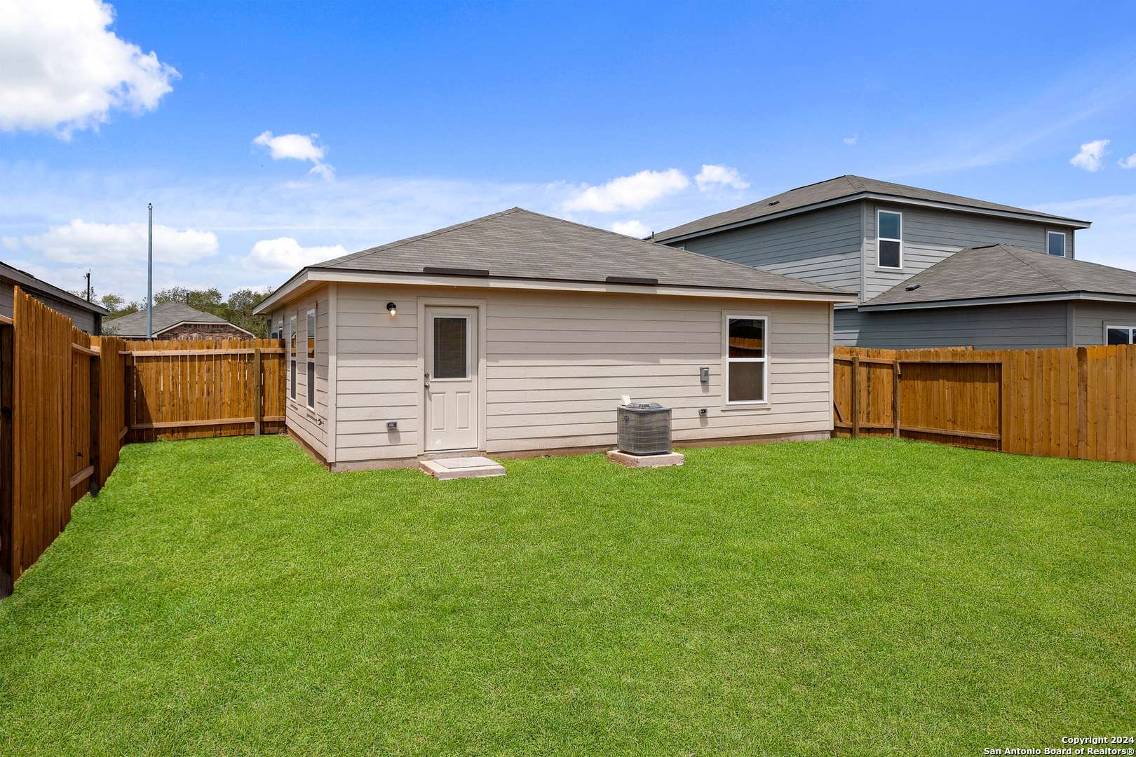Von Ormy, TX 78073,15118 Waterow View