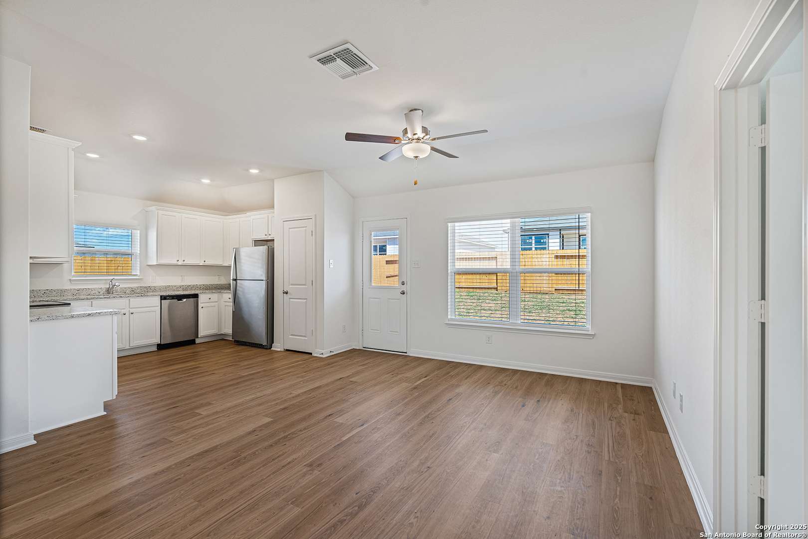 Lytle, TX 78052,16148 Farmer