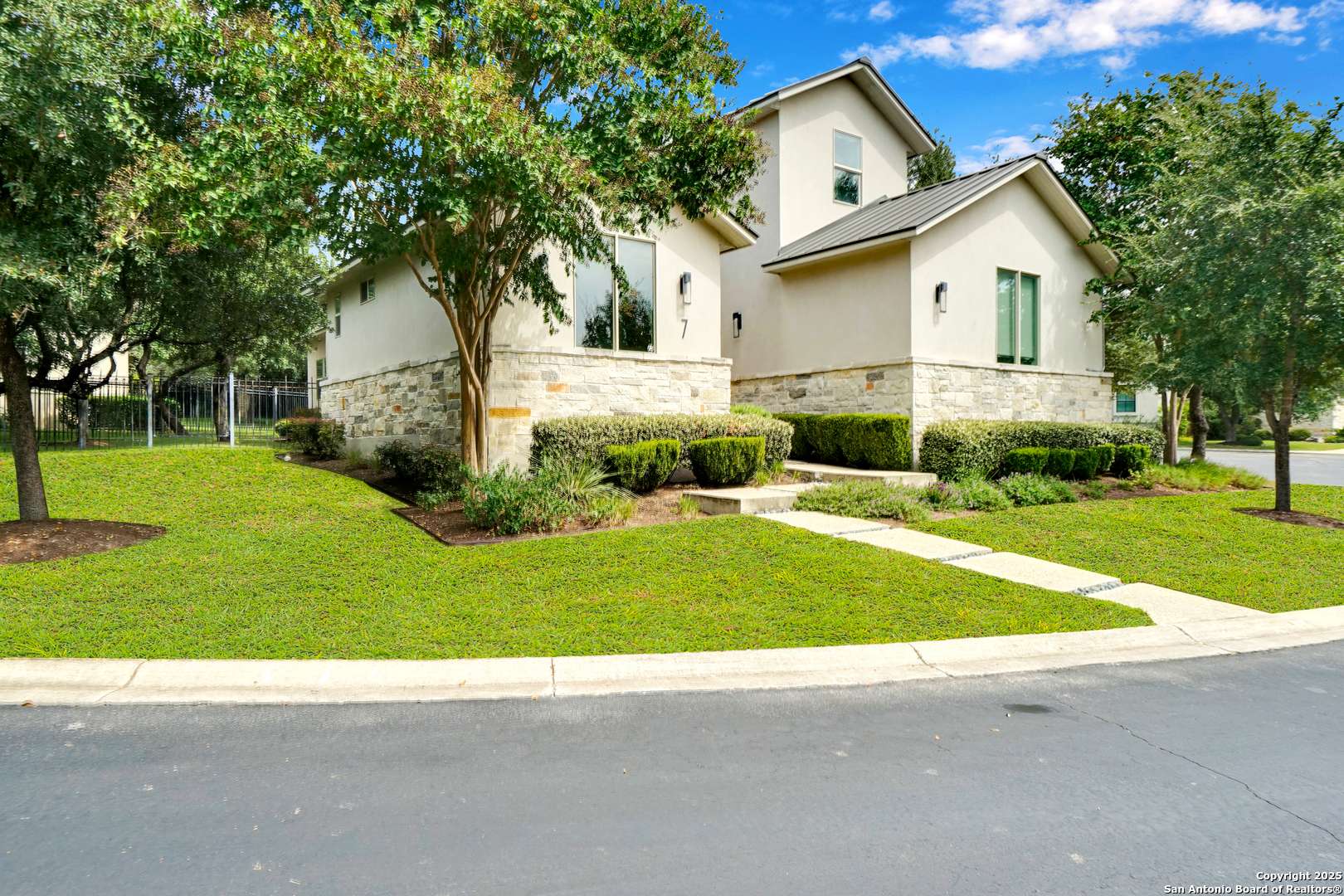 San Antonio, TX 78257,7 Saxby Gln