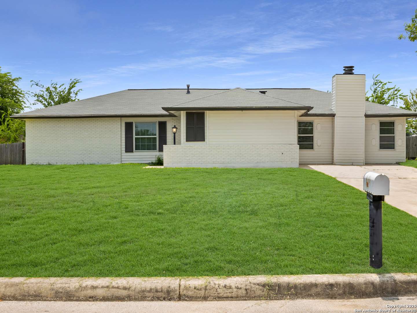 Universal City, TX 78148,1005 North