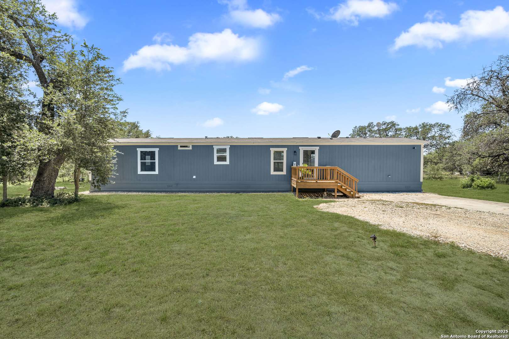 Somerset, TX 78069,57 W Bob White Dr