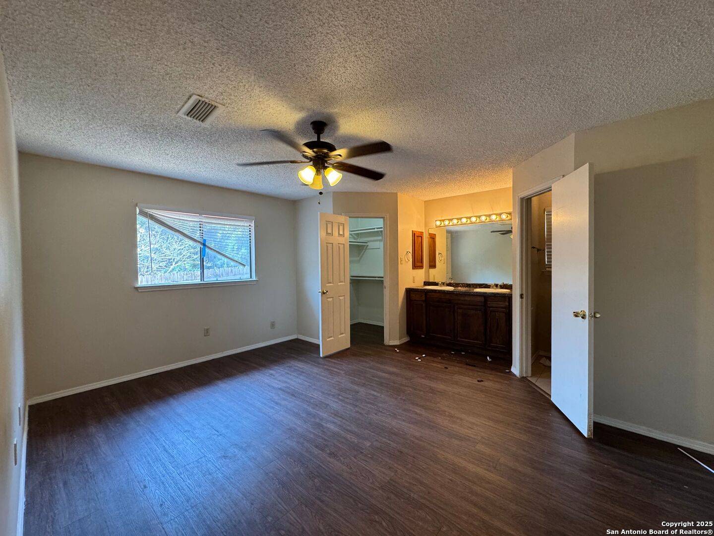 San Antonio, TX 78250,8423 Timber