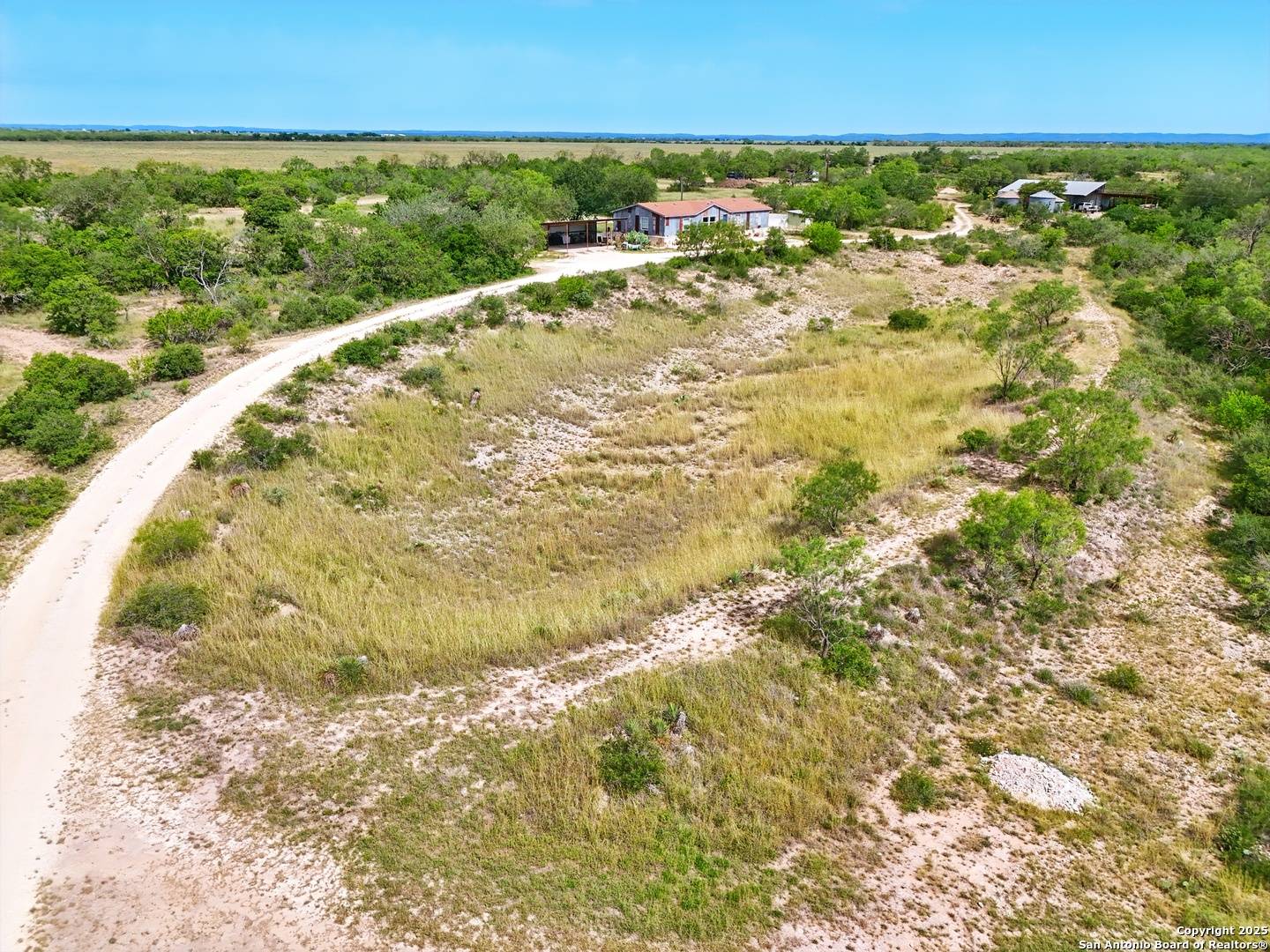Knippa, TX 78801,341 CR 341