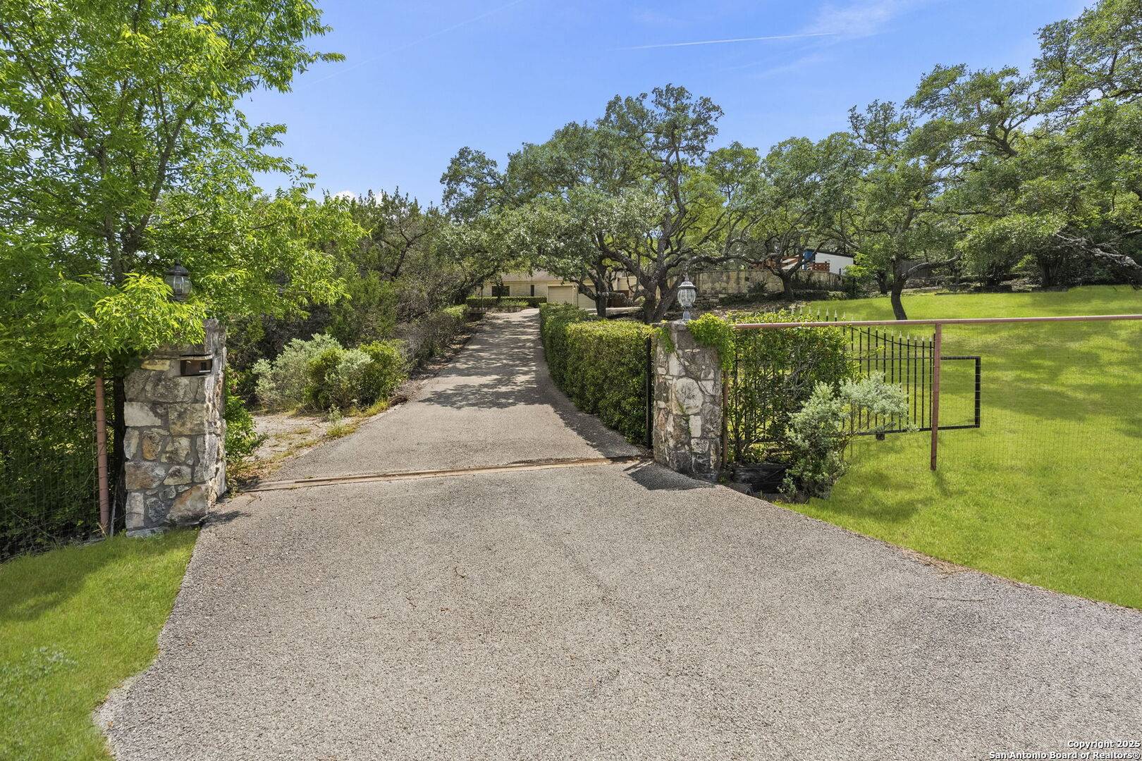 Boerne, TX 78006,27875 Dos Cerros Cir