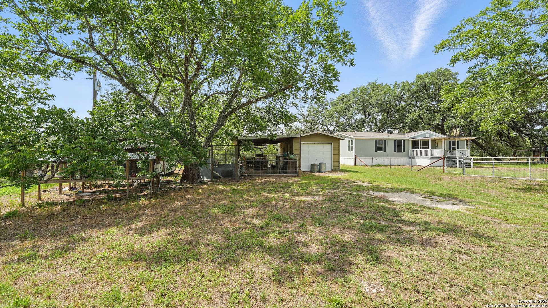 Stockdale, TX 78160,10142 Fm 537