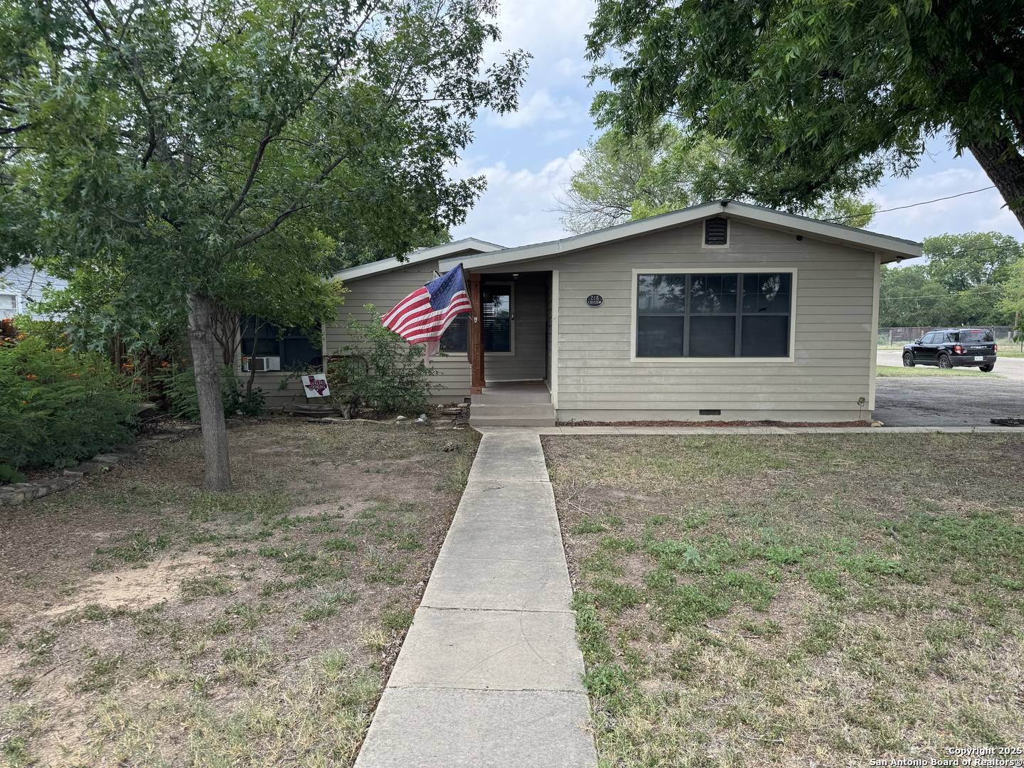 Uvalde, TX 78801,218 Antonio