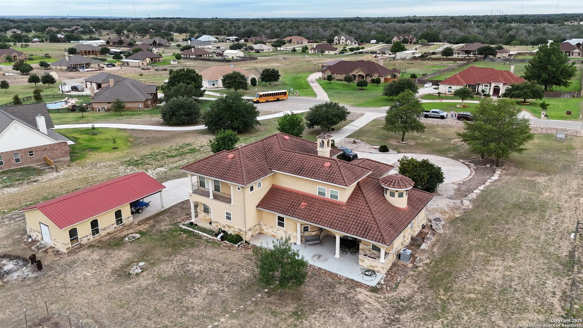 Floresville, TX 78114,113 Abrego Mount