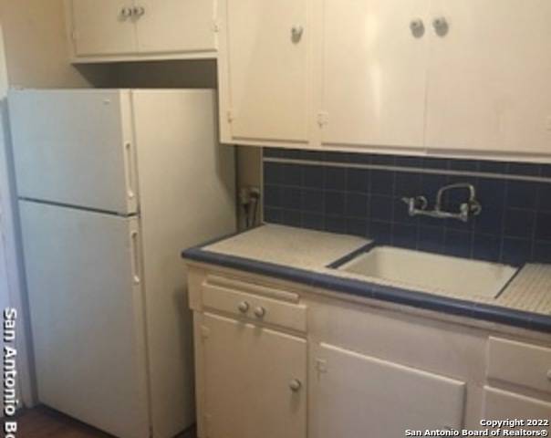 San Antonio, TX 78212-5274,336 LULLWOOD AVE UNIT 4