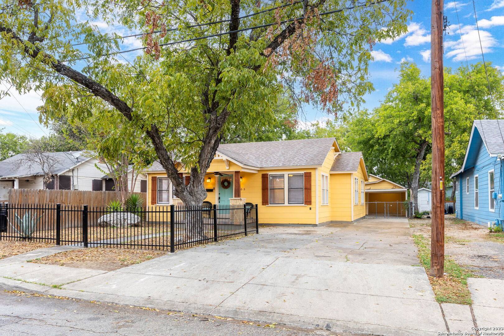 San Antonio, TX 78214,305 Kendalia