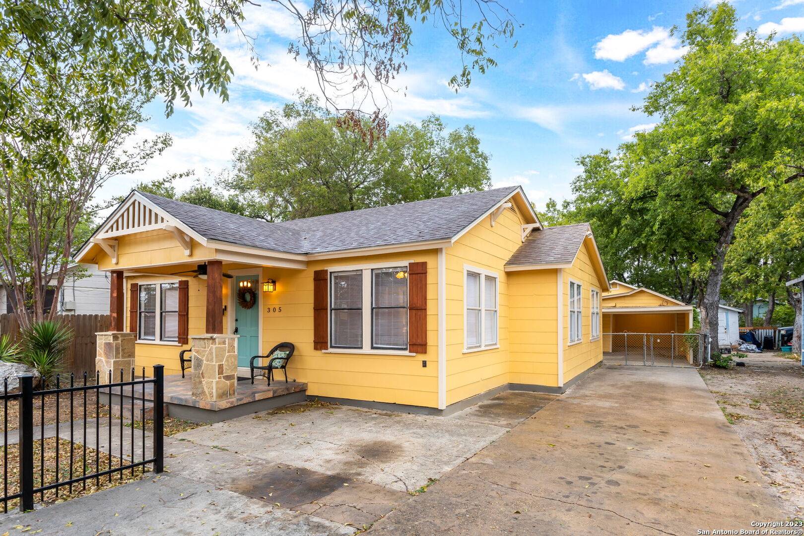 San Antonio, TX 78214,305 Kendalia