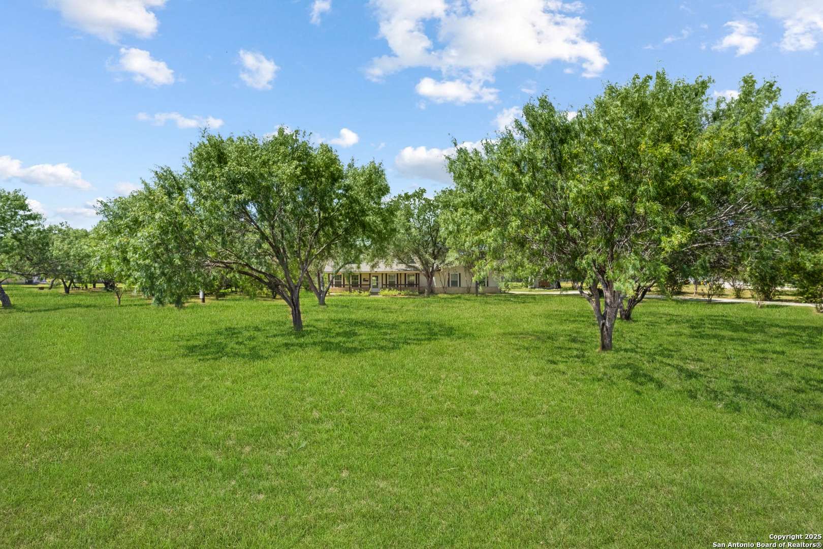 Von Ormy, TX 78073,5206 SAVANNAH BEND