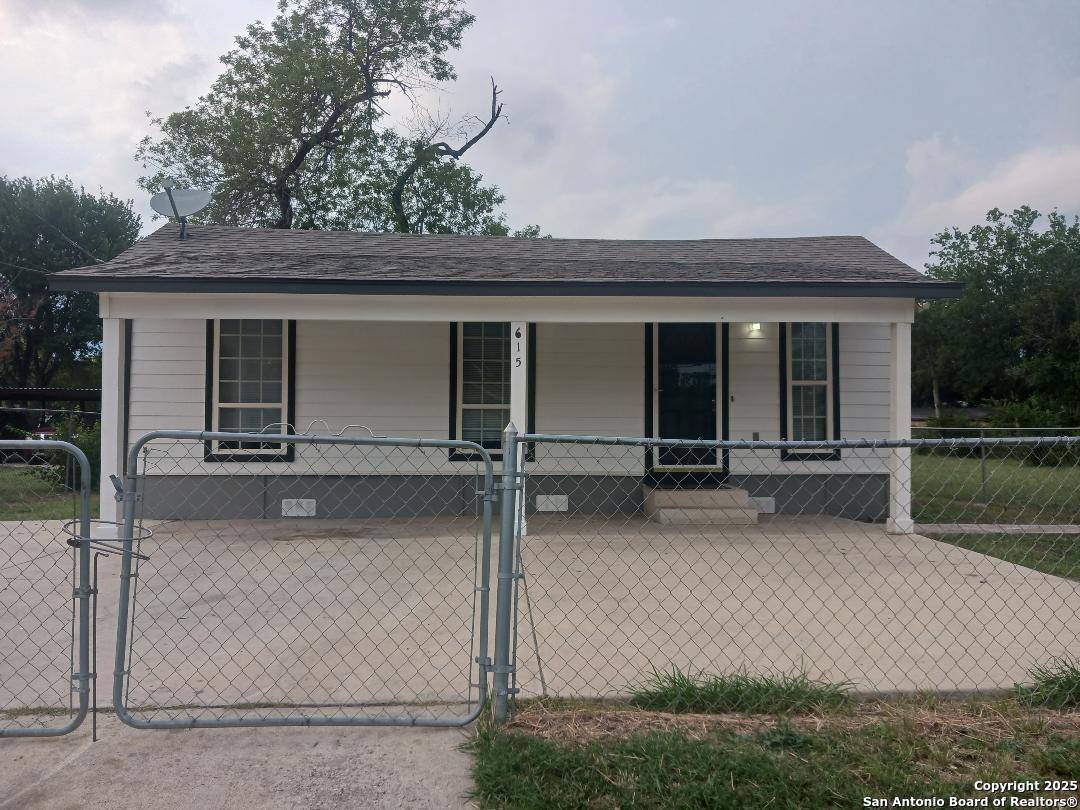 San Antonio, TX 78221-2131,615 CANTRELL DR
