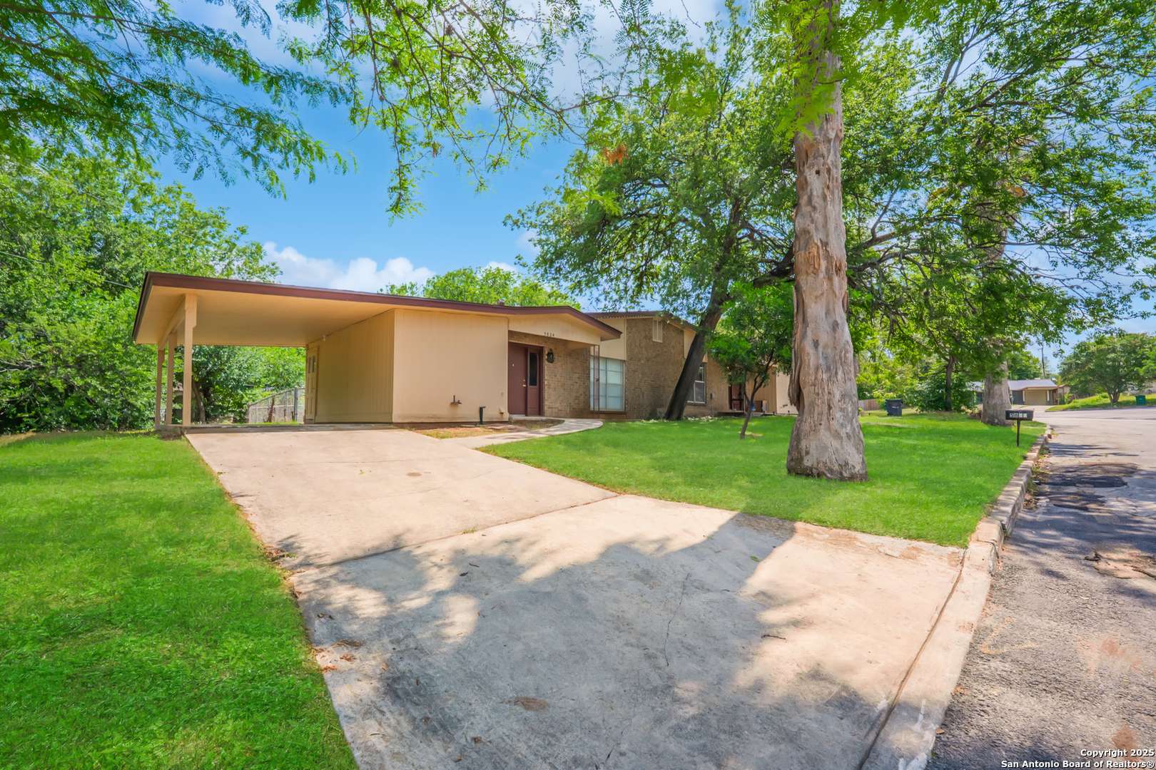 San Antonio, TX 78238,5824 Deer Horn