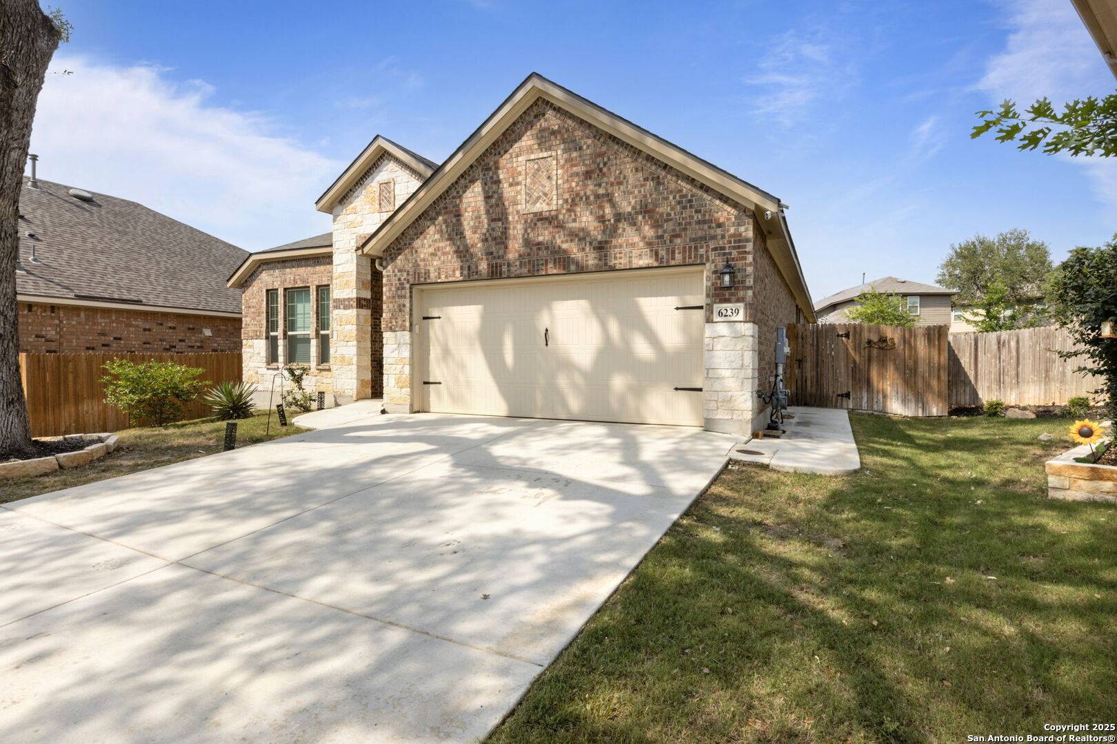 San Antonio, TX 78261,6239 Carriage Cape
