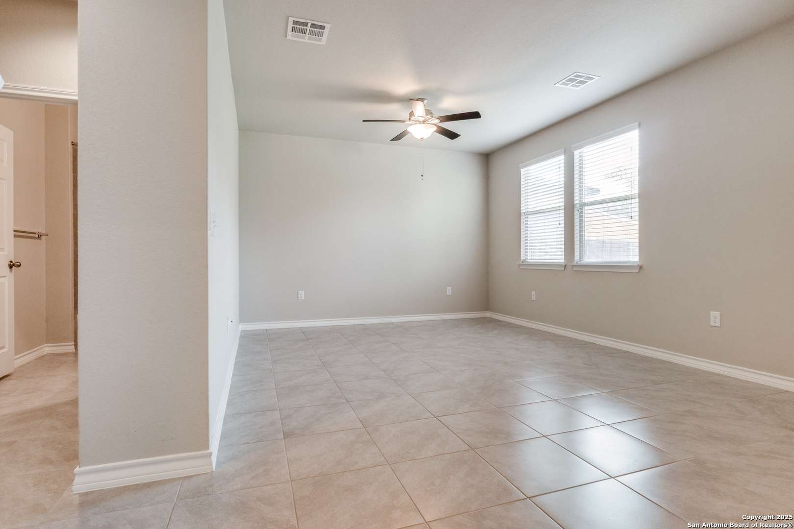 San Antonio, TX 78266,5614 Burr Bluff