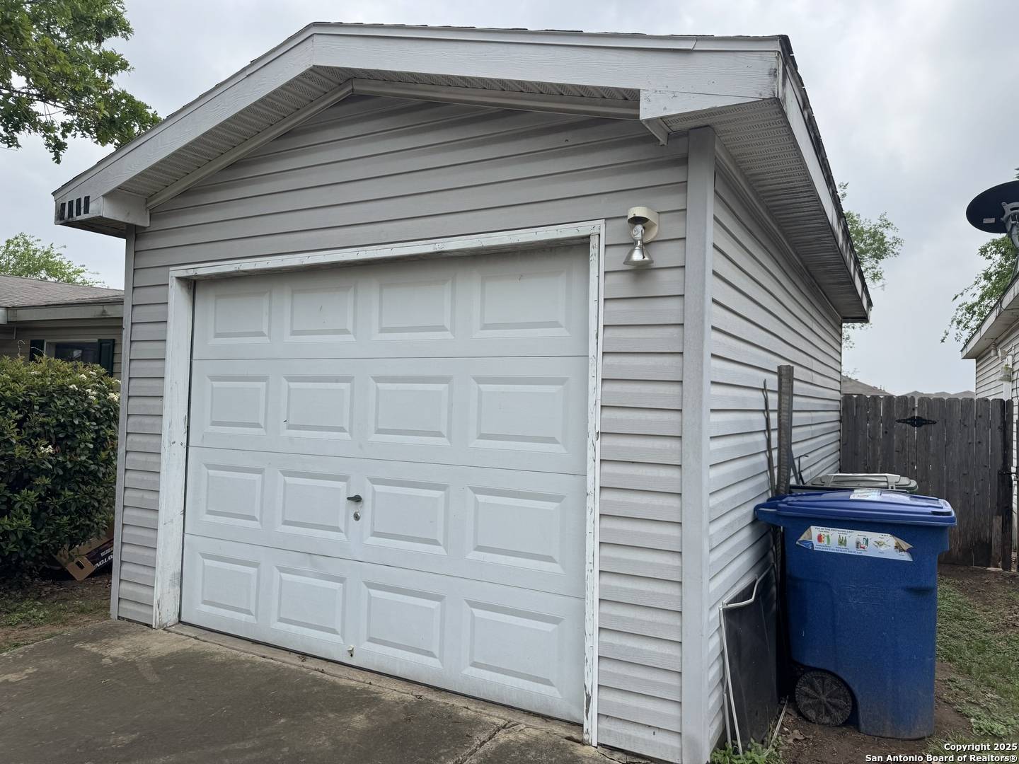 San Antonio, TX 78222,6010 Blind Mdw