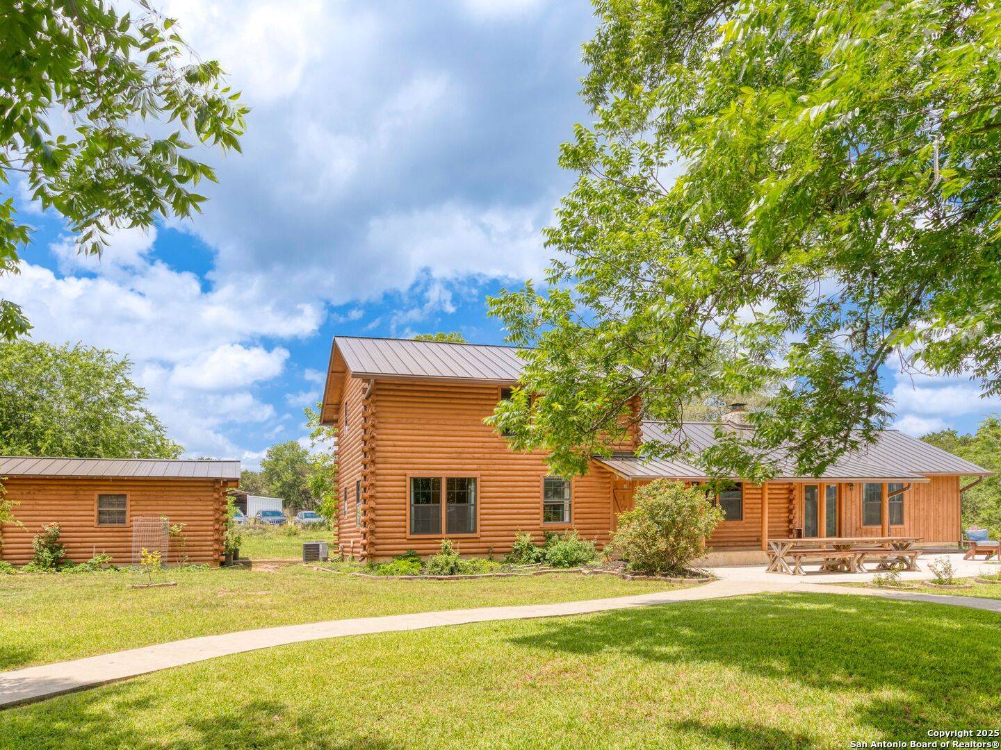 Pipe Creek, TX 78063,367 Diamond J Rd N