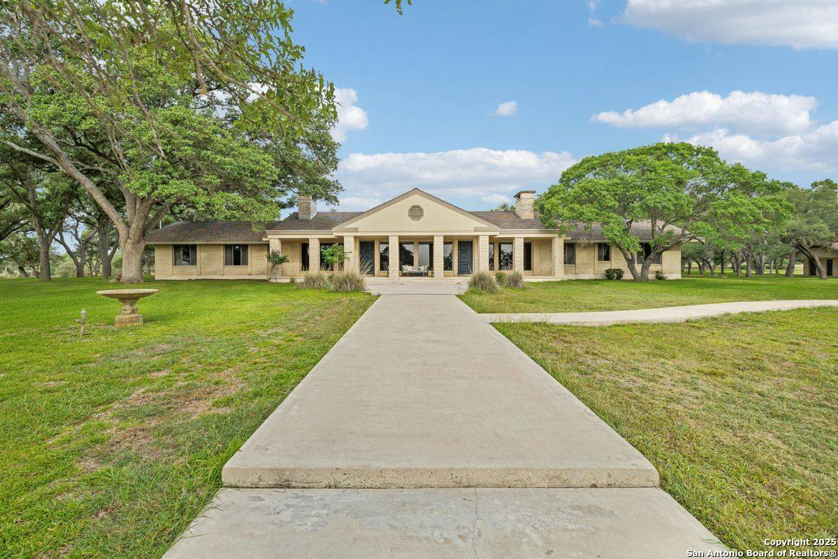 Spring Branch, TX 78070,300 Saga