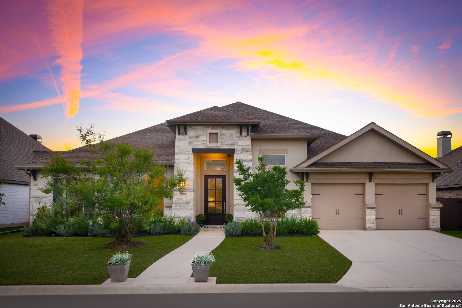 Fair Oaks Ranch, TX 78015,7947 Valley Crst