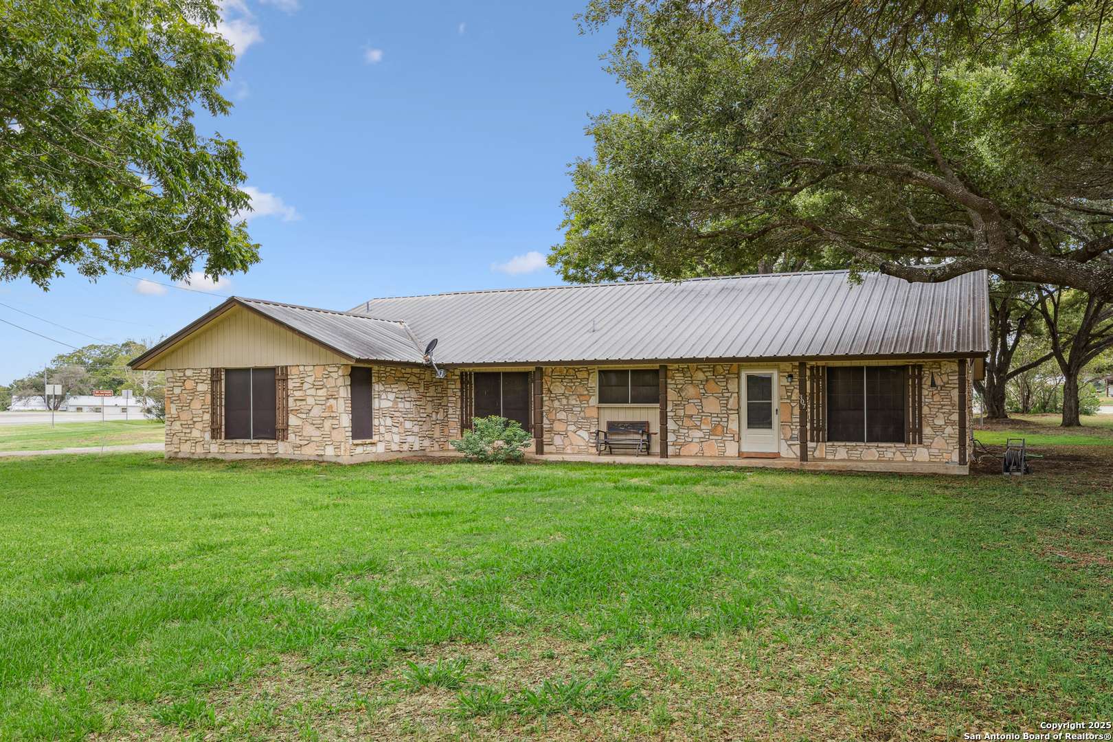 Stockdale, TX 78160,307 US HWY 87 W