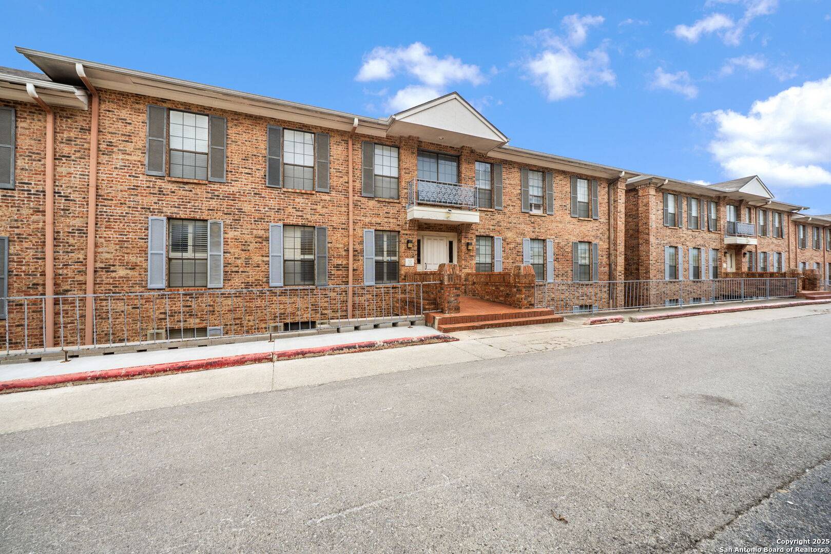 San Antonio, TX 78229,5359 Fredericksburg UNIT 513