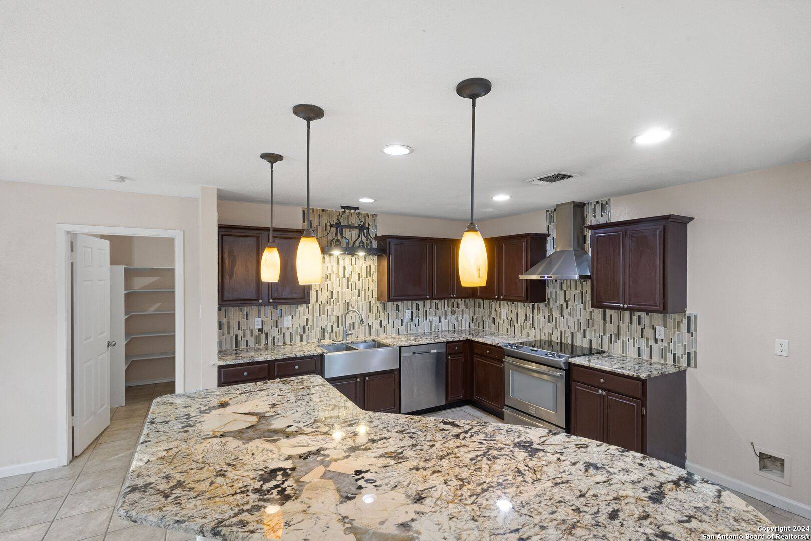 San Antonio, TX 78247,16427 HORNET CREEK DR