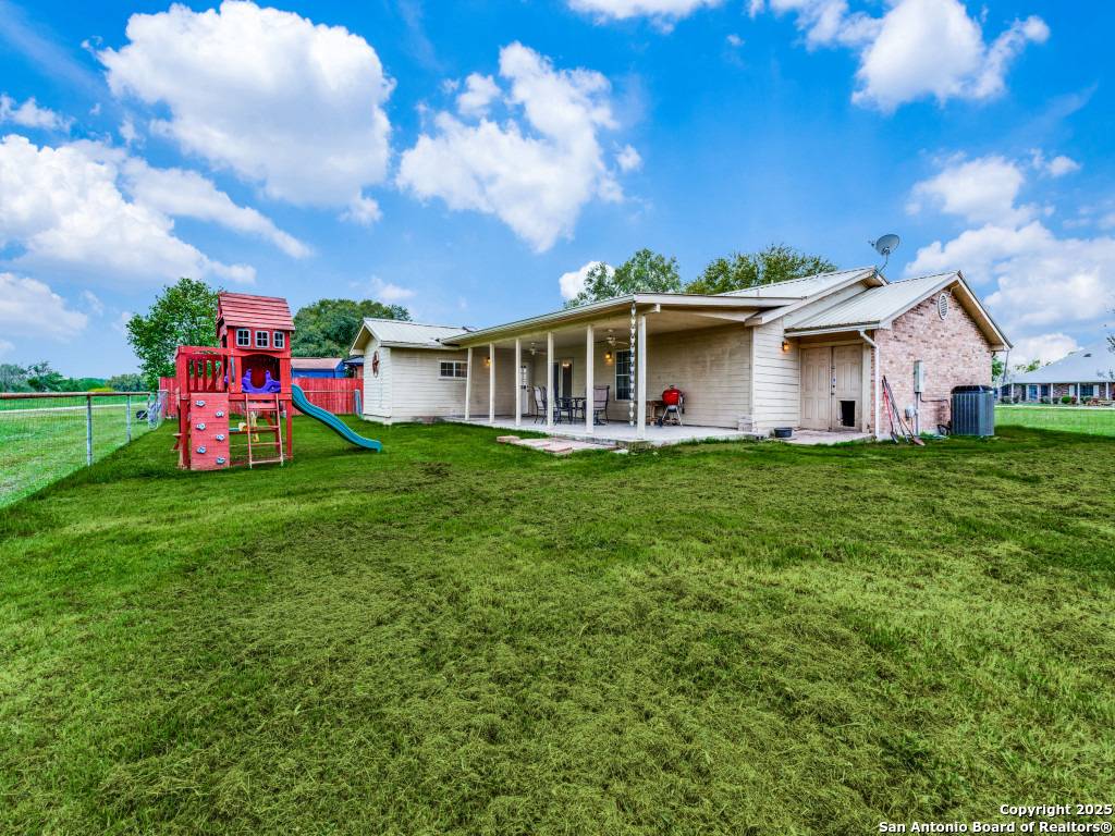 Seguin, TX 78155,505 river oak