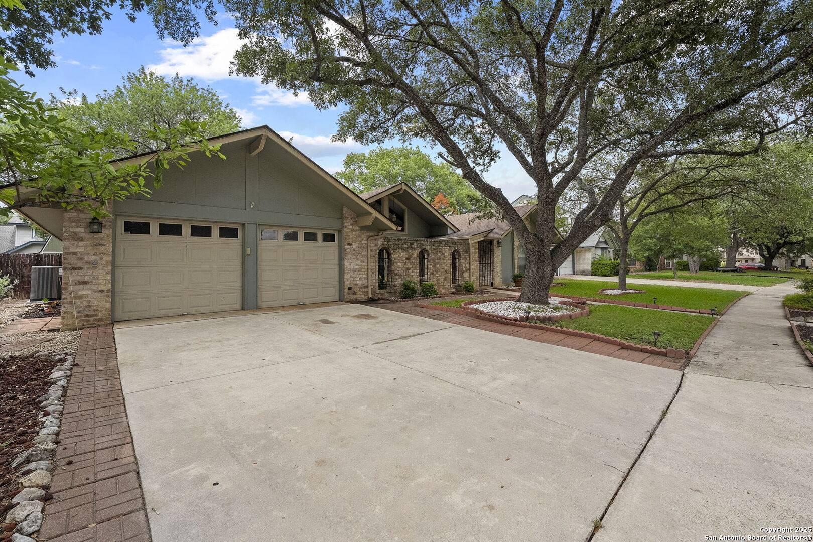 San Antonio, TX 78240,9219 George Kyle St