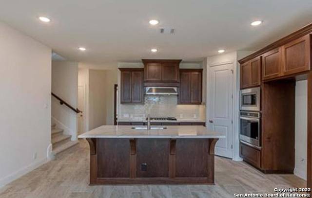 New Braunfels, TX 78132-4022,1422 OAKLAWN DR