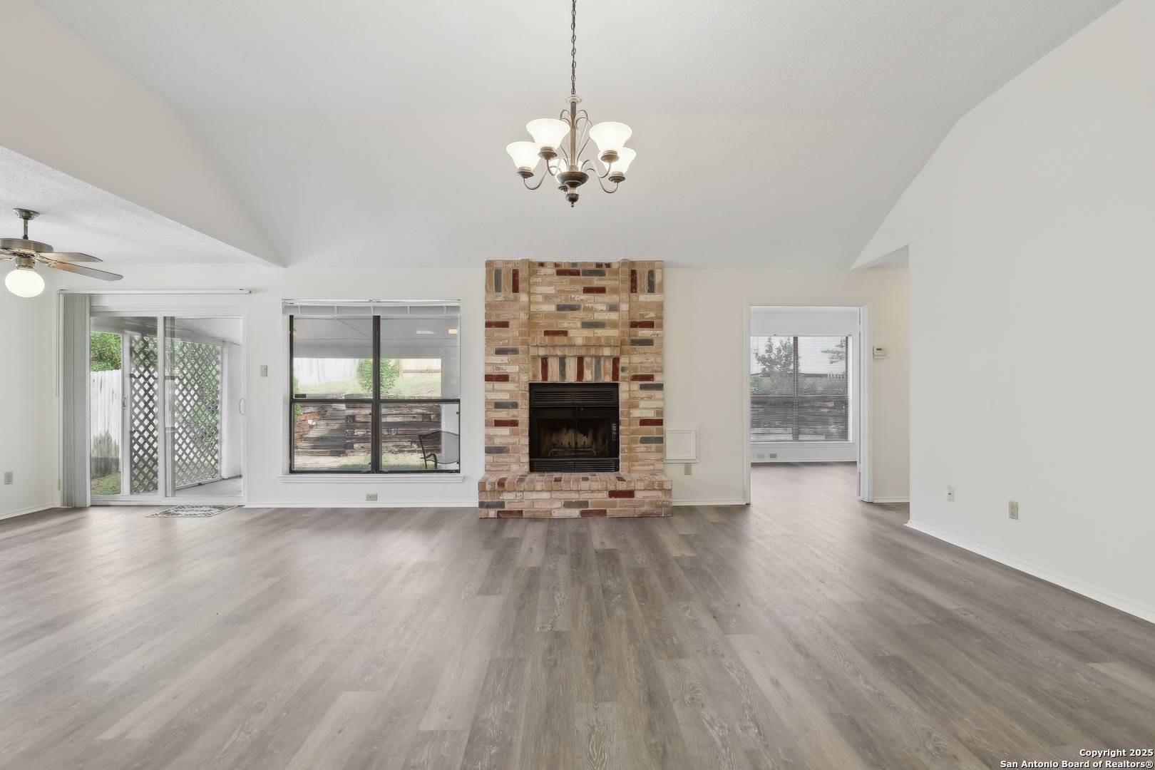 Live Oak, TX 78233,7504 Forest Edge