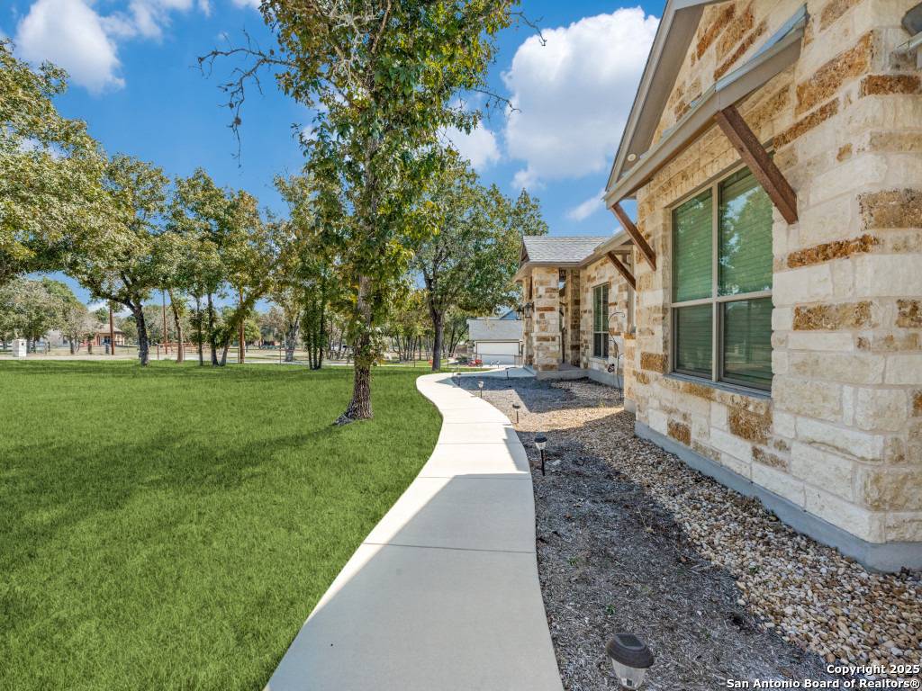 Adkins, TX 78101,136 Wood Valley