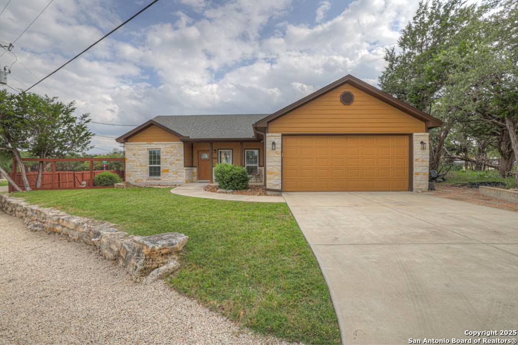 Canyon Lake, TX 78133,596 Riviera
