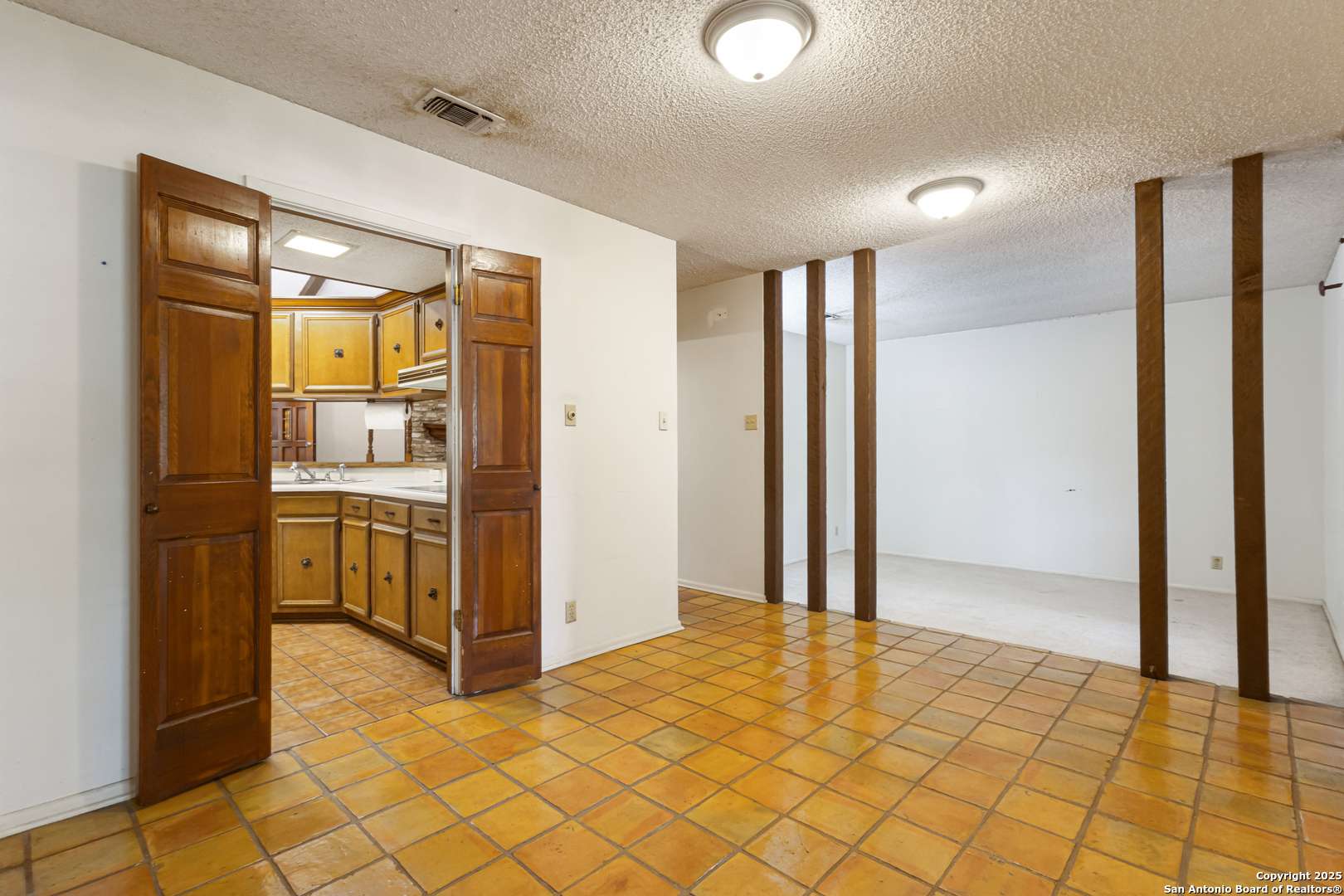 San Antonio, TX 78240,6207 Forest Circle