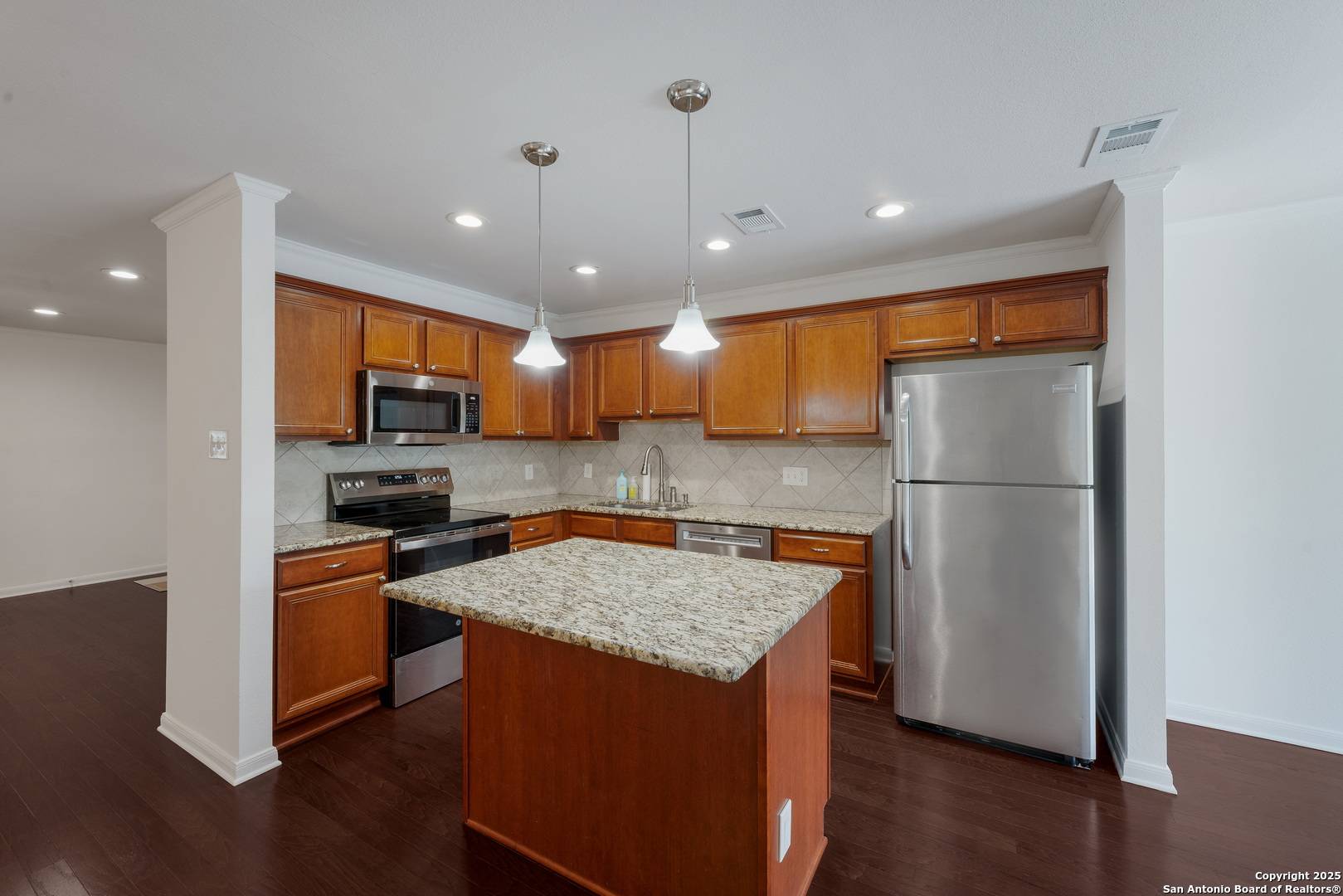 San Antonio, TX 78209,100 Lorenz Rd UNIT 1202