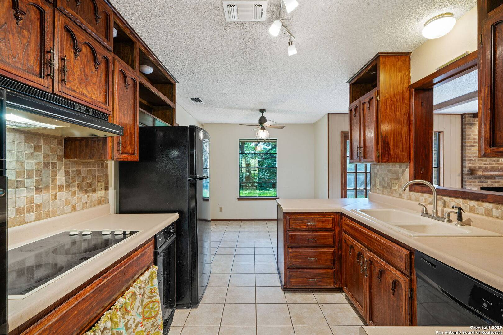 San Antonio, TX 78232,2822 Low Oak