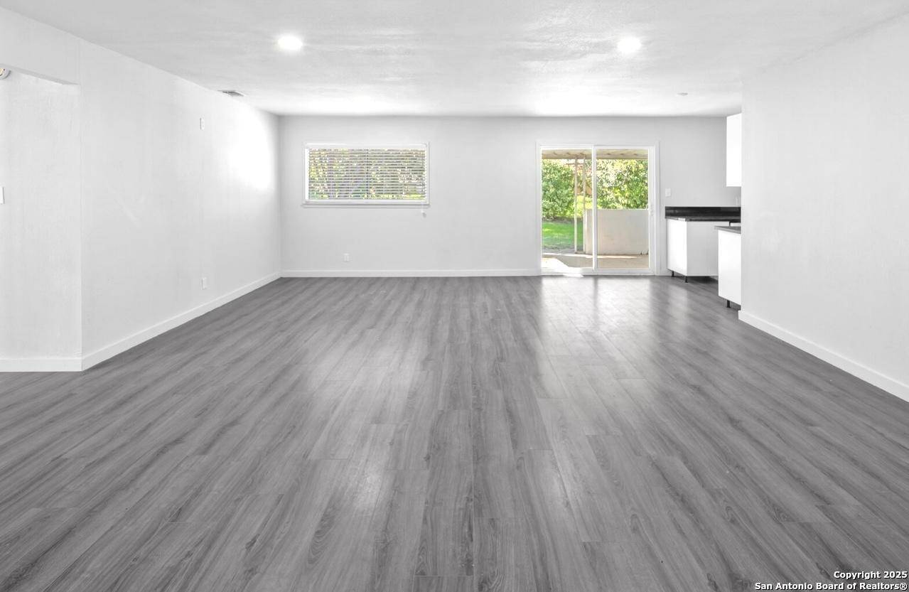 Live Oak, TX 78233,7630 Sage Oak St