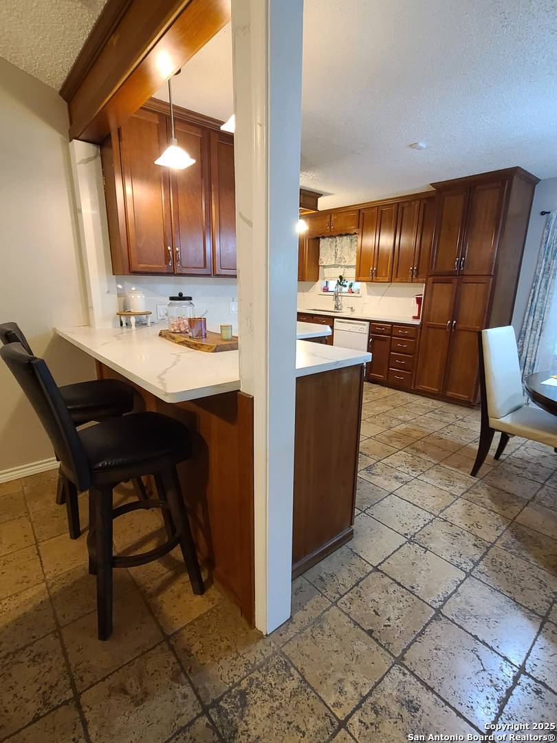 Uvalde, TX 78801,117 Larkspur