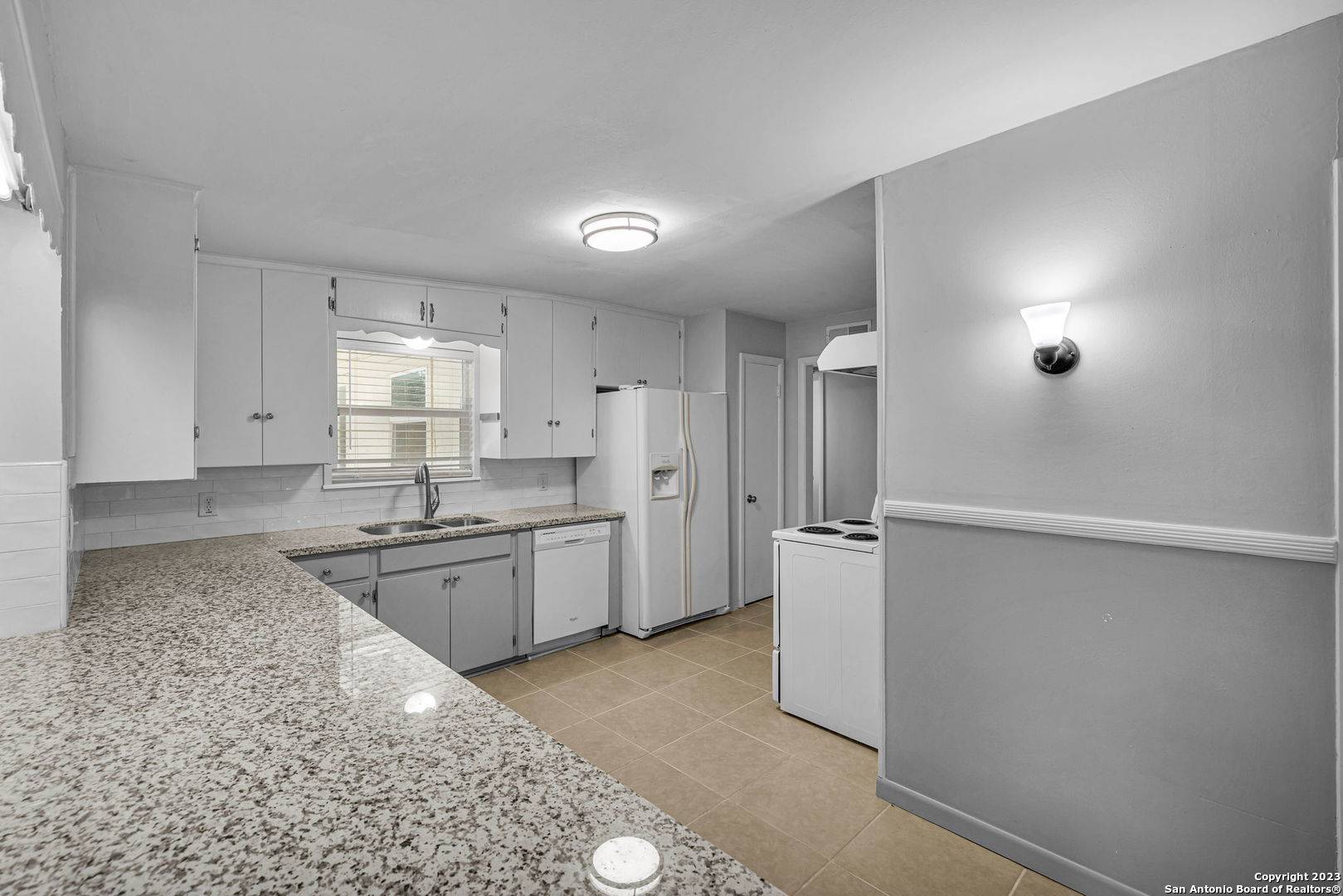 San Antonio, TX 78209-6044,917 IVY LN