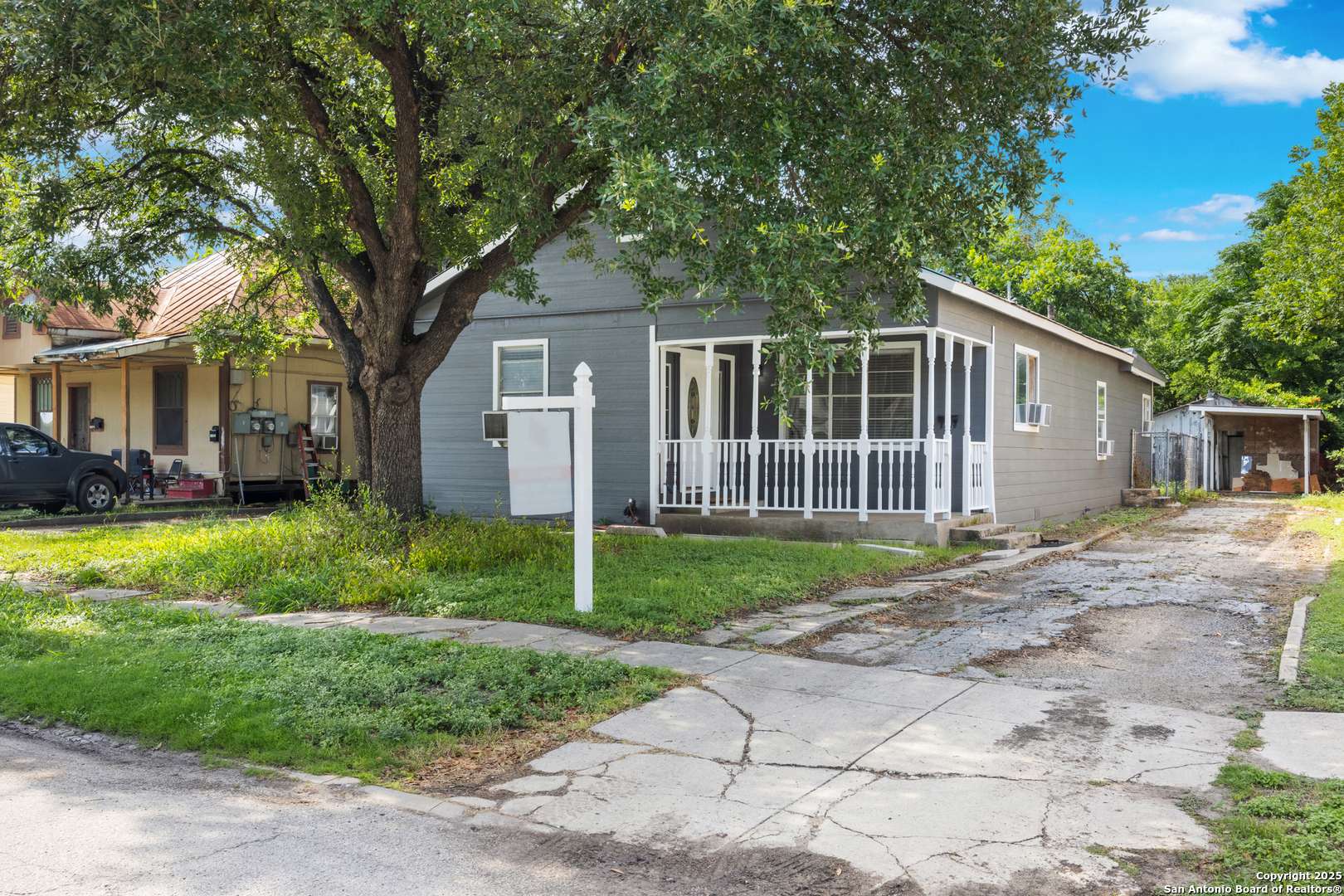 San Antonio, TX 78210,323 roseborough