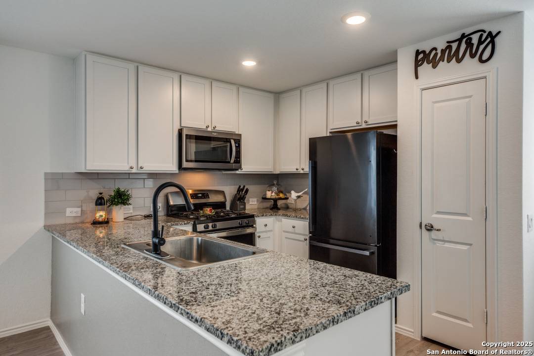 San Antonio, TX 78211,9435 Tarbutton