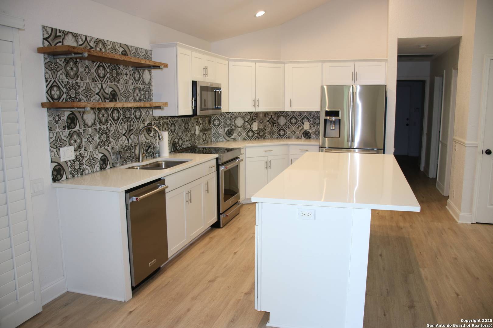 San Antonio, TX 78258,942 Lightstone