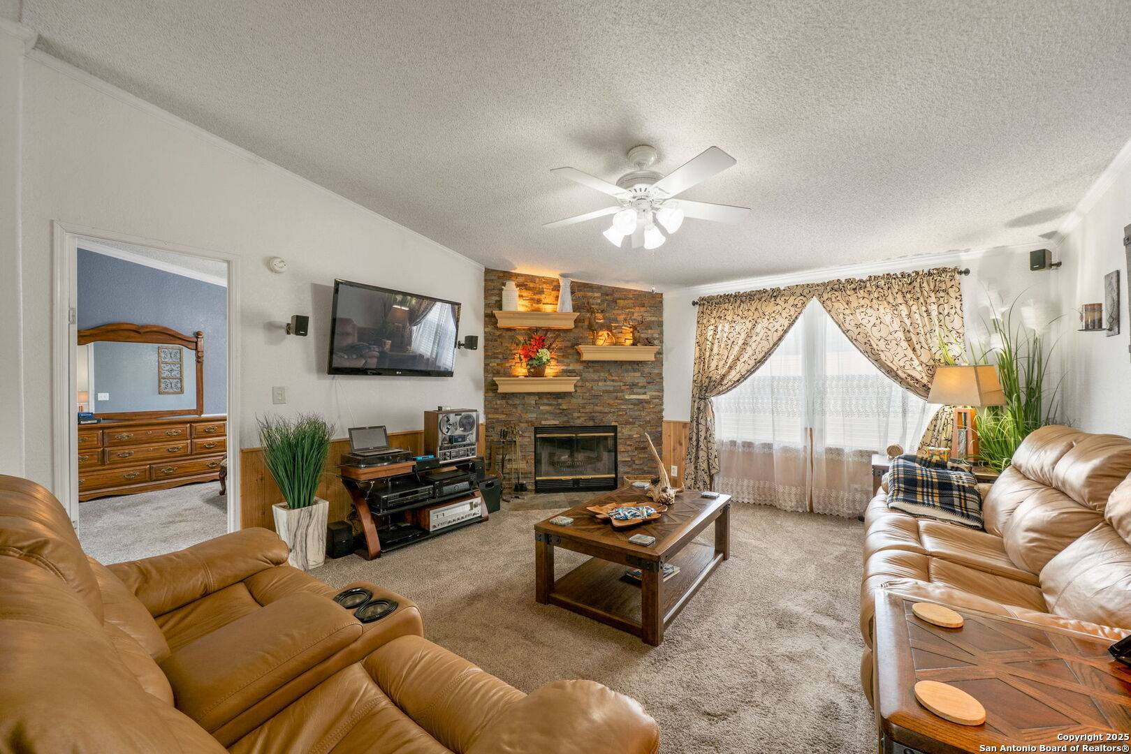 Hondo, TX 78861,347 County Road 4511